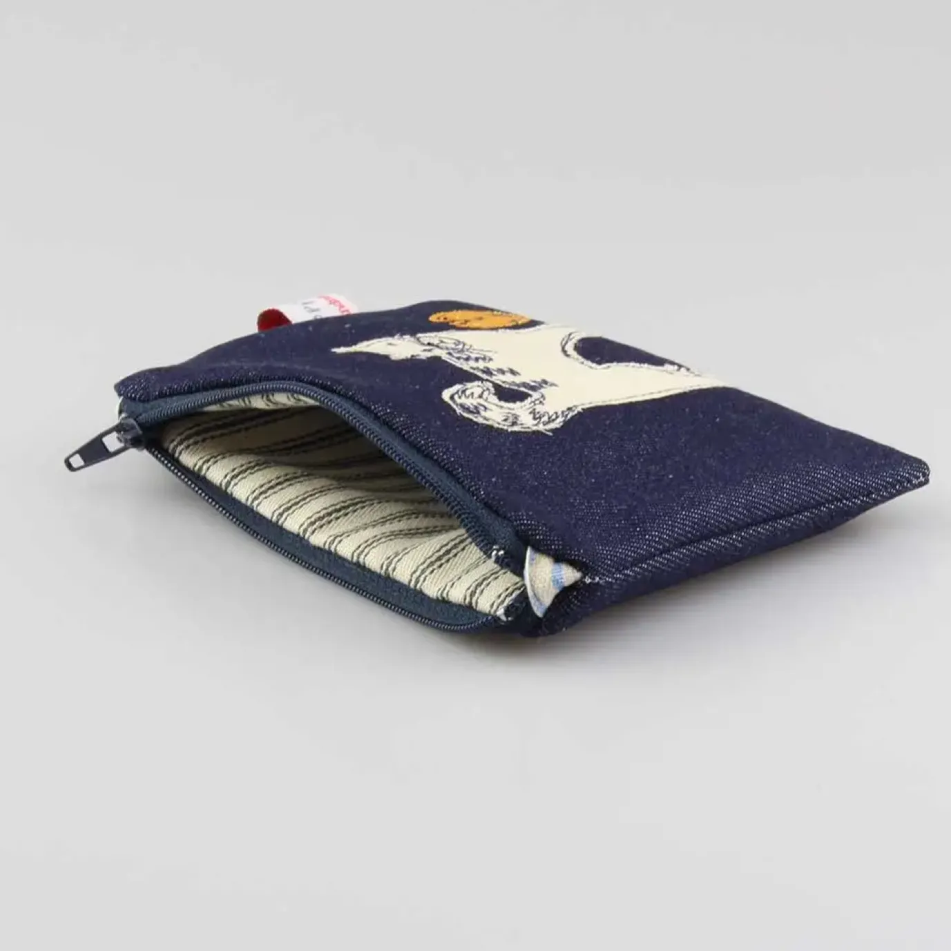 Cat Embroidered Flat Coin Purse