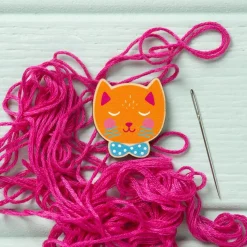 Cat Magnetic Needle Holder