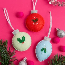 Christmas Baubles Felt Craft Kit