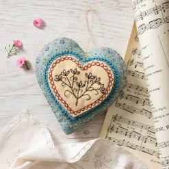 Embroidered Heart Felt Craft Mini Kit
