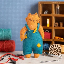 Mr. Cat Mechanic Felt Craft Mini Kit