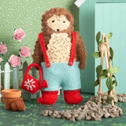 Mr. Hedgehog Gardener Felt Craft Mini Kit